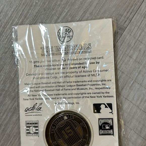 Thurman Munson #7 Immortals 2005 Medallion Collection New York Post Yankees Coin - Picture 5 of 6